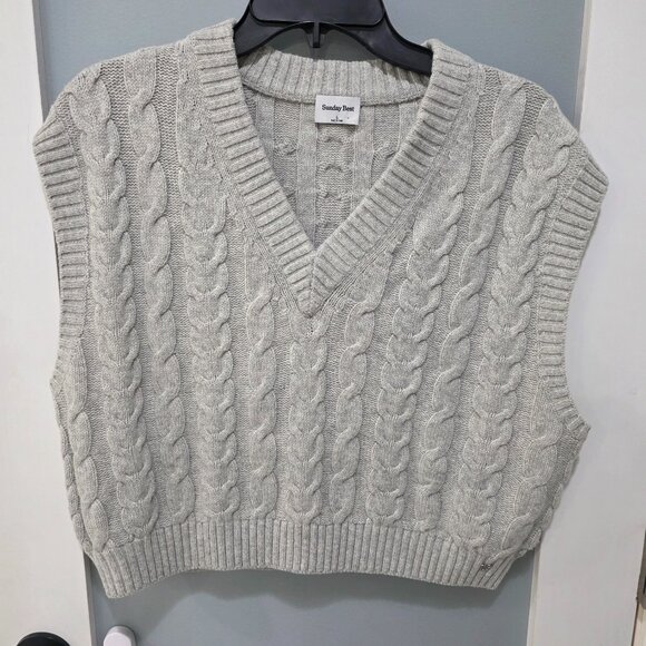 Sunday Best Grey Cable Knit Sweater Vest Women’s Large - Picture 1 of 11